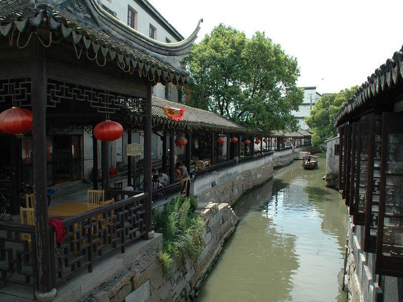 西藏山南市:聚“光”成“金”